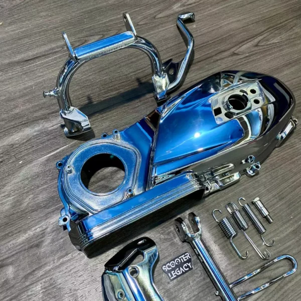 id-11134207-7rasm-m2mgt1z1ndj307.webp Vespa Chrome CVT Cover Set