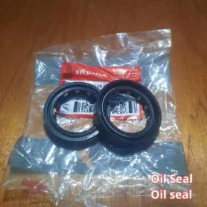 id-11134207-81zth-mf2r4ocakefj62.webp CRF 150L Front Fork Seal Set