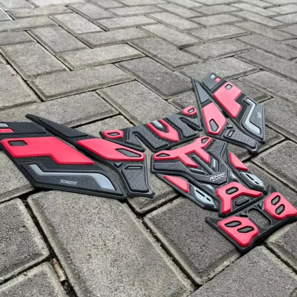 KM272 ADV 160 Rubber Carpet Tankpad